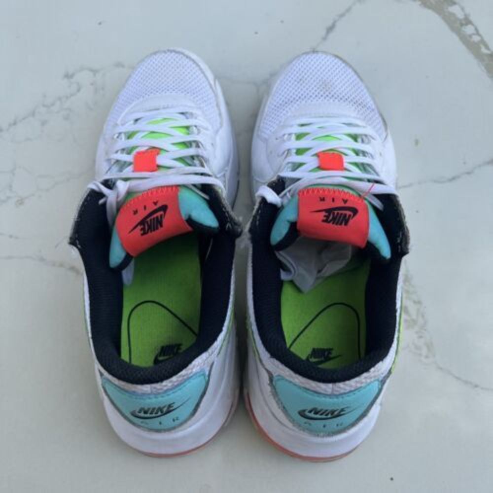 Nike Air Max Excee Women’s Size 9  White Lime Running Shoes CW5606-100 - Picture 7 of 10